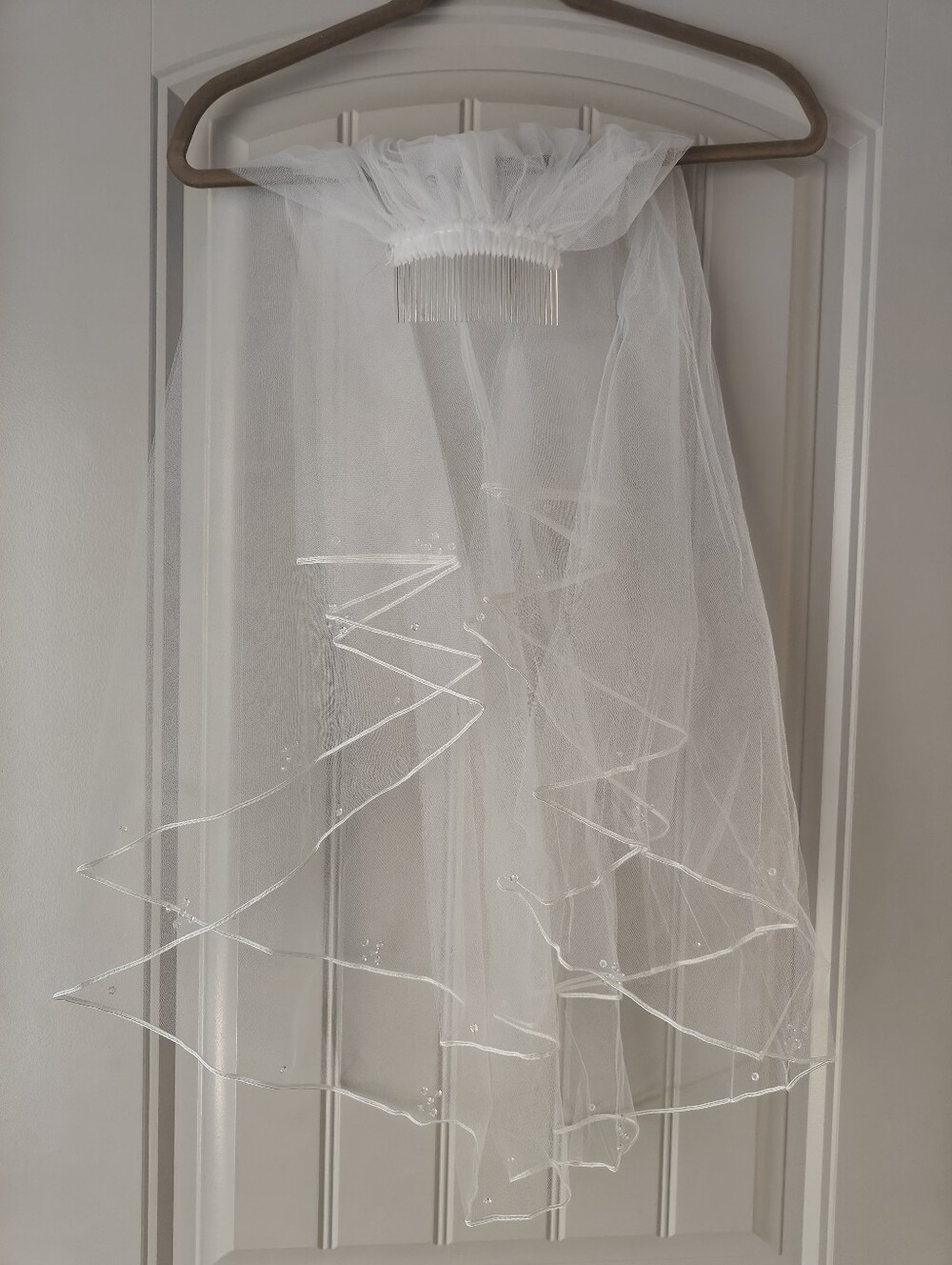 David's Bridal White Bridal Veil with Clear Hair Comb